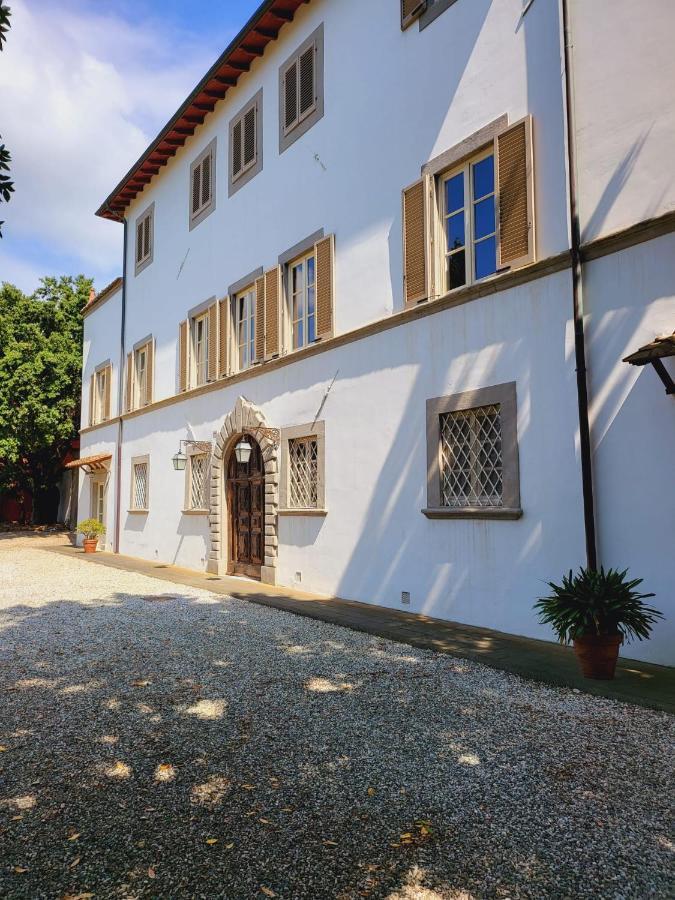 La Villa Apartments - Convenient For Sardinia And Corsica - 4-5 Beds -Private Parking Included With Camera Livorno Zewnętrze zdjęcie